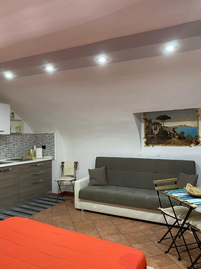 Apartment In Love: Balconcino Spaccanapoli *