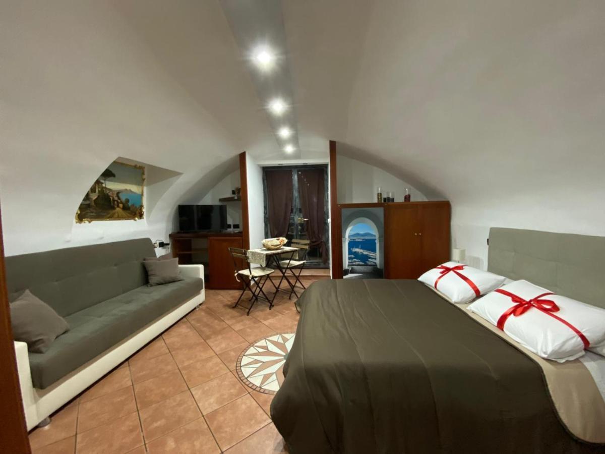 Apartment In Love: Balconcino Spaccanapoli Naples